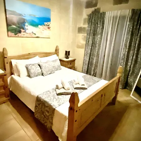 Ta Gorg With Pool Semesterbostad Qala