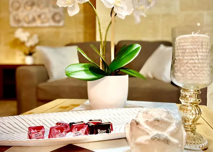 Дом отдыха Ta Gorg With Pool Кала